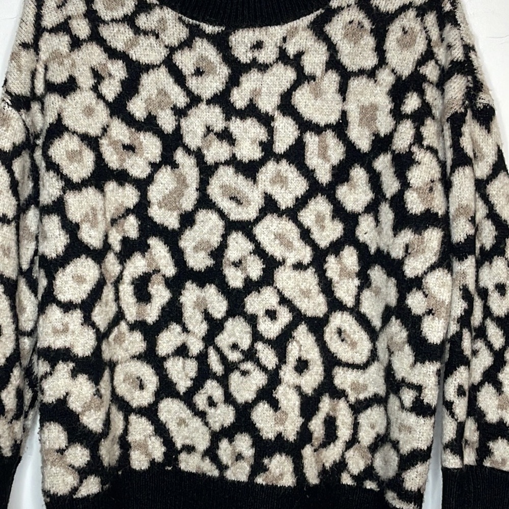 Vince Camuto Abstract Print Sweater - Picture 3 of 6